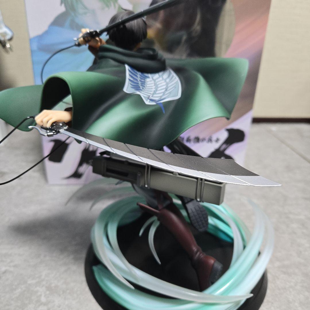 進撃の巨人 リヴァイ 1/6 フィギュア 人類最強の兵士 ポニーキャニオン