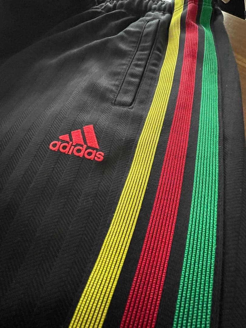 adidas ラスタカラージャージ上下セット ブラック　レゲエ