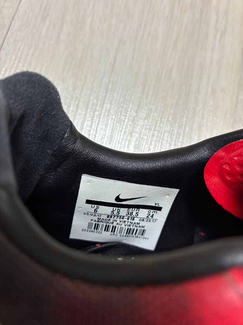 Nike サッカーシューズ スパイク レッド/ブラック