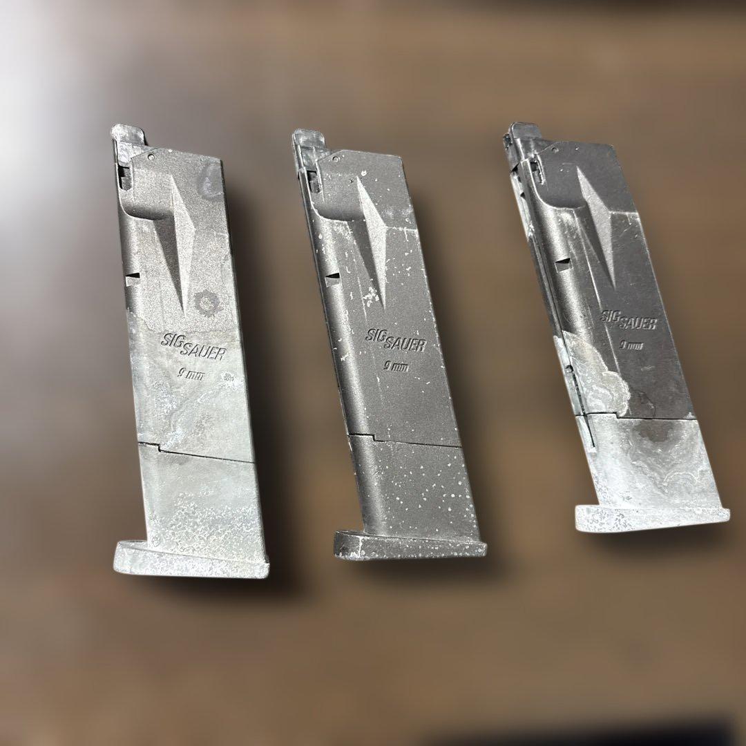SIG SAUER P226 RAIL ガスガン マガジン付き
