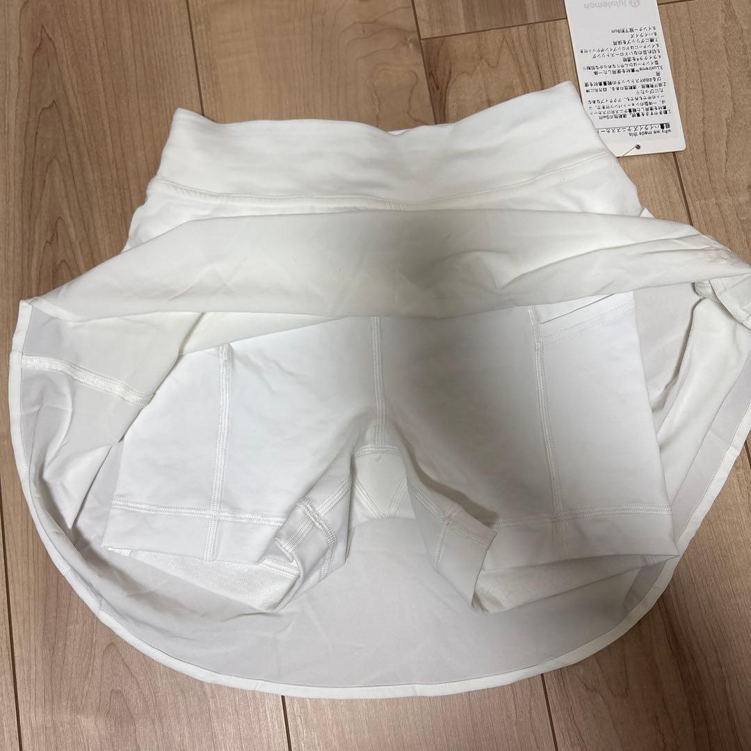 LULULEMON 新品・タグ付きテニススカート ホワイト サイズ170/54Y