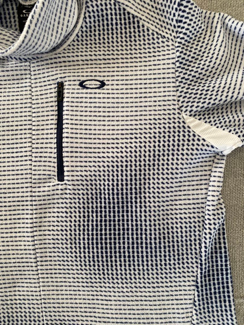 美品★ OAKLEY オークリー　メンズ ゴルフ 長袖シャツ ホワイト　XL