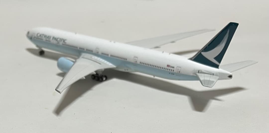 航空機・ヘリコプター Cathay Pacific B777-367ER