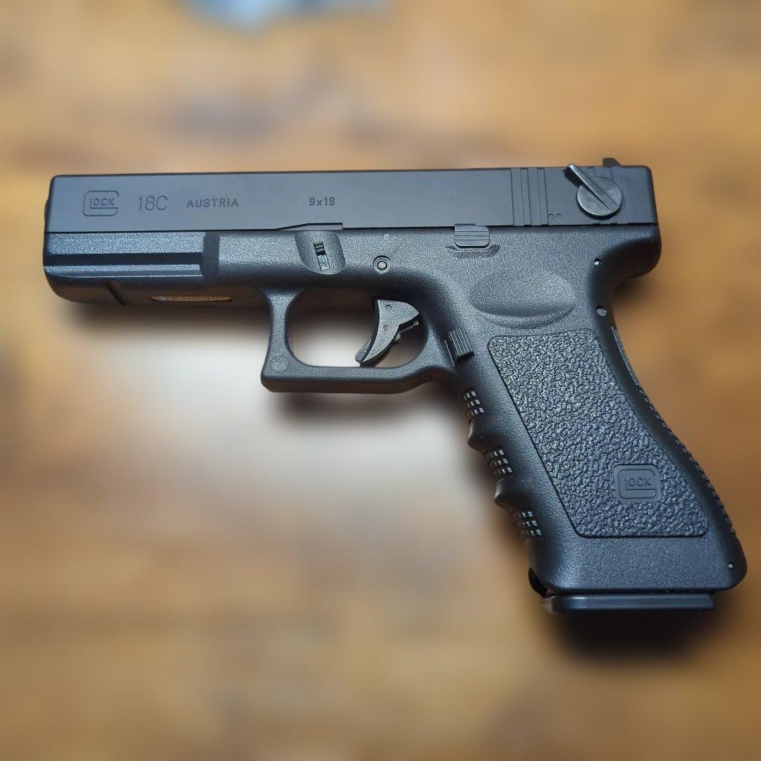 【超美品】東京マルイ　18歳以上電動ハンドガンGLOCK18C