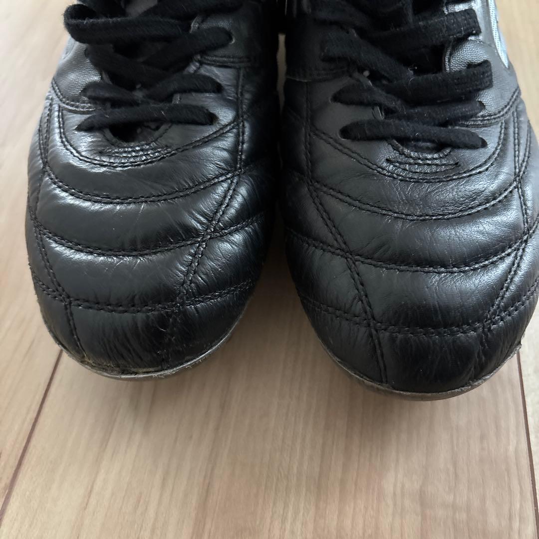 Umbro ブラック サッカースパイク　25.5