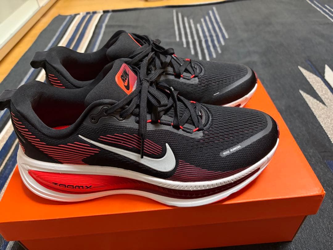 （３連休限定）Nike ポメロ18ランニングシューズ ブラック/29cm
