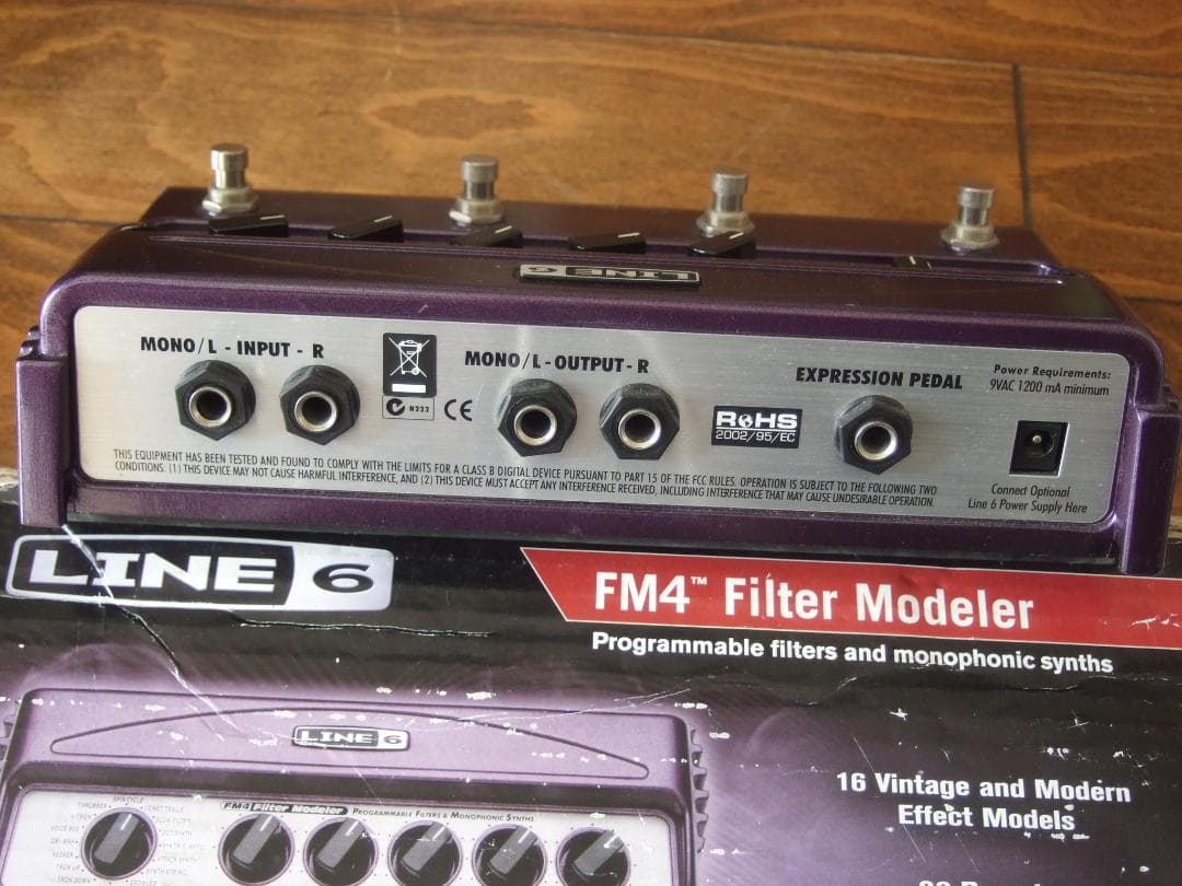 LINE6 FM4 純正アダプター付属 2