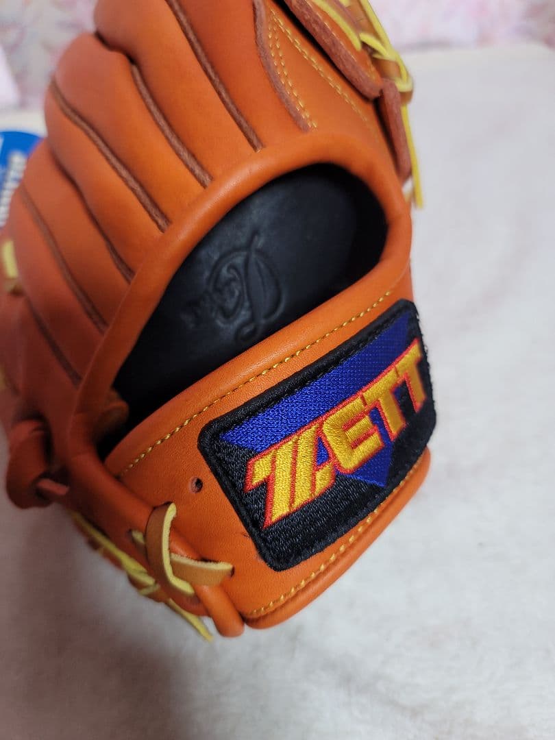 新品 ZETT ゼット 軟式用 投手モデル 右投げ用 グローブ