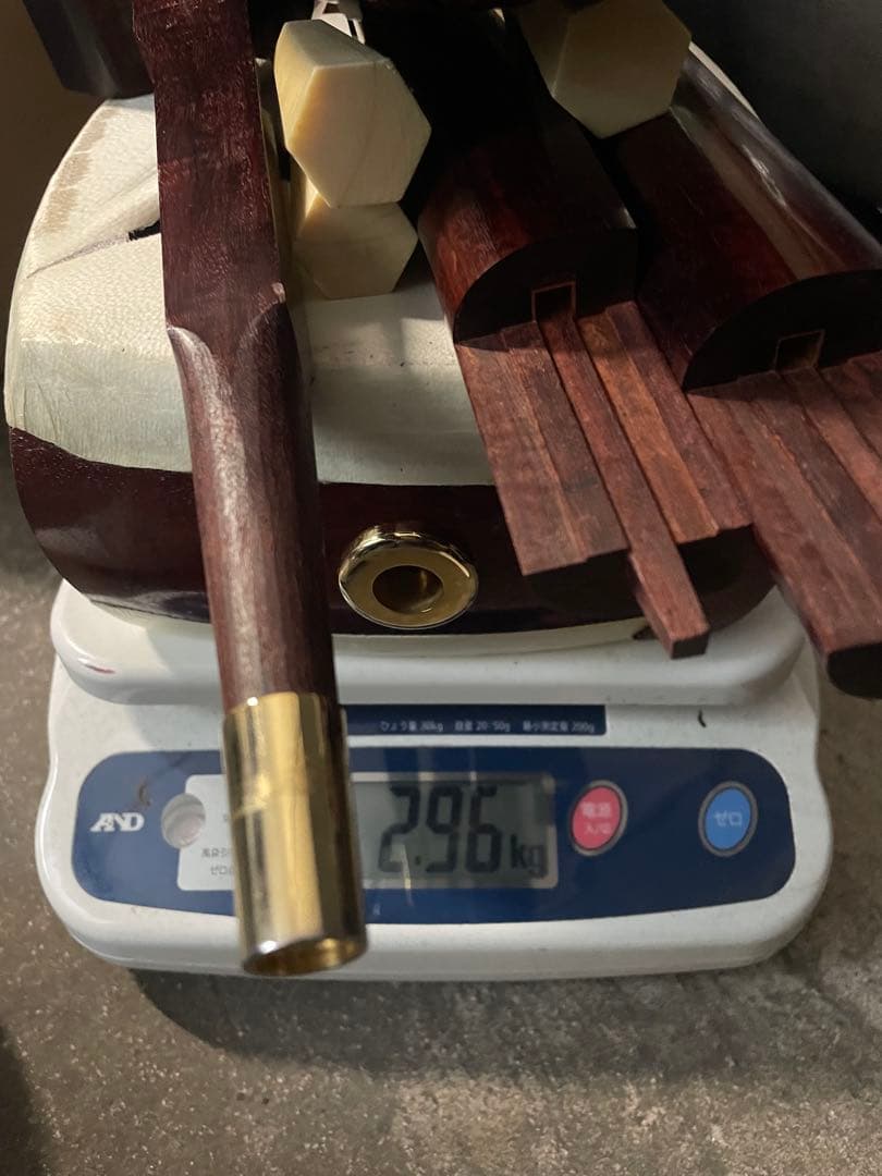 津軽三味線　太棹　紅木金細　K9刻印あり　重さ2960g 糸巻　弦楽器
