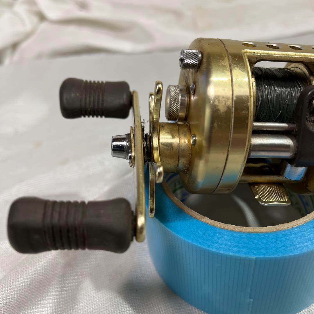 シマノ CALCUTTA 200XT リール　あずき君