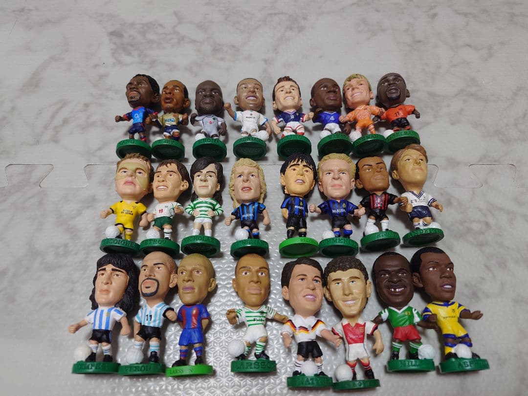 コリンシアン フィギュアセット 150体
