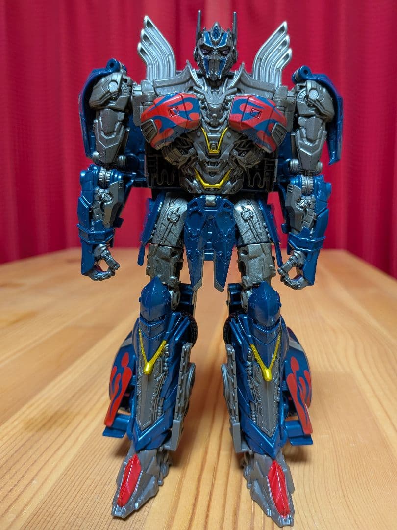 トランスフォーマー オプティマスプライム フィギュア
