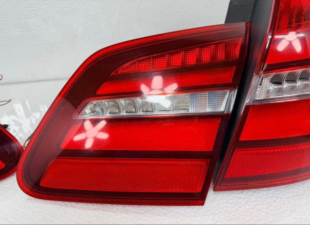 ベンツ Bクラス B180 後期 DBA-246242 テールランプ LED