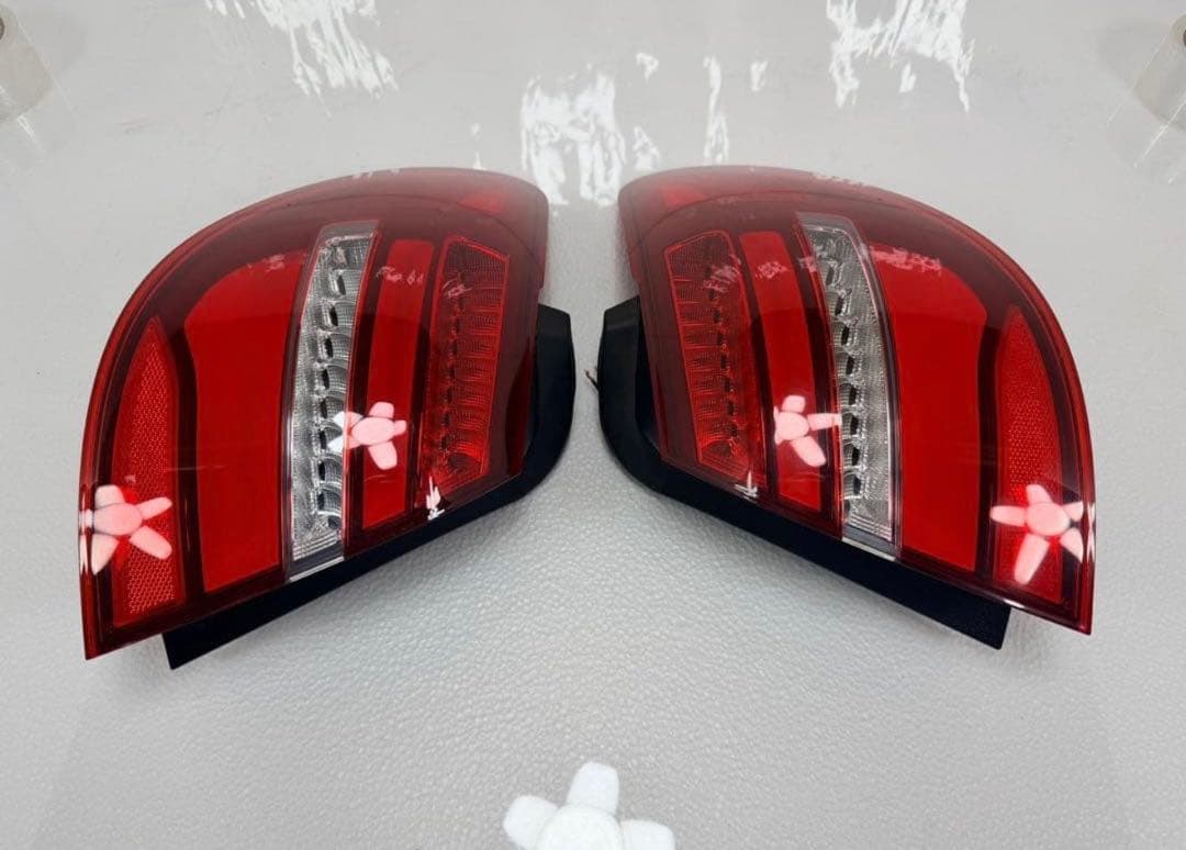 ベンツ Bクラス B180 後期 DBA-246242 テールランプ LED
