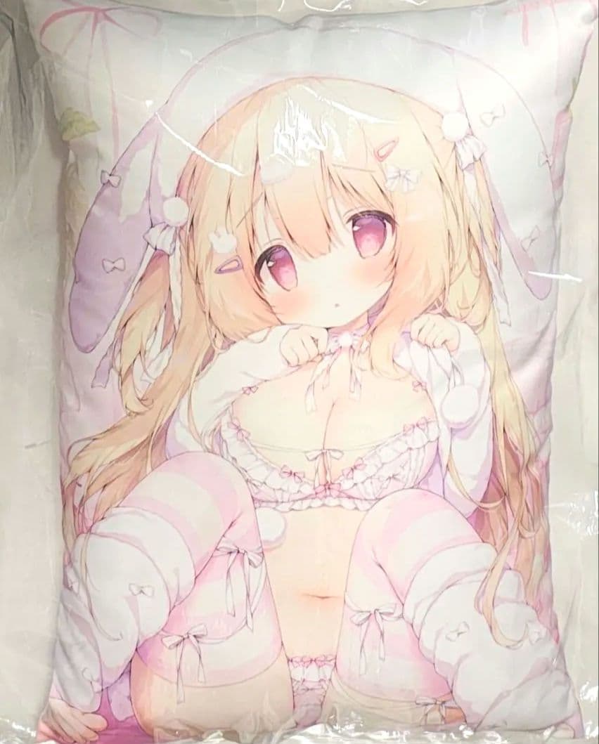 桃豆こまもち　うさ耳　クッション