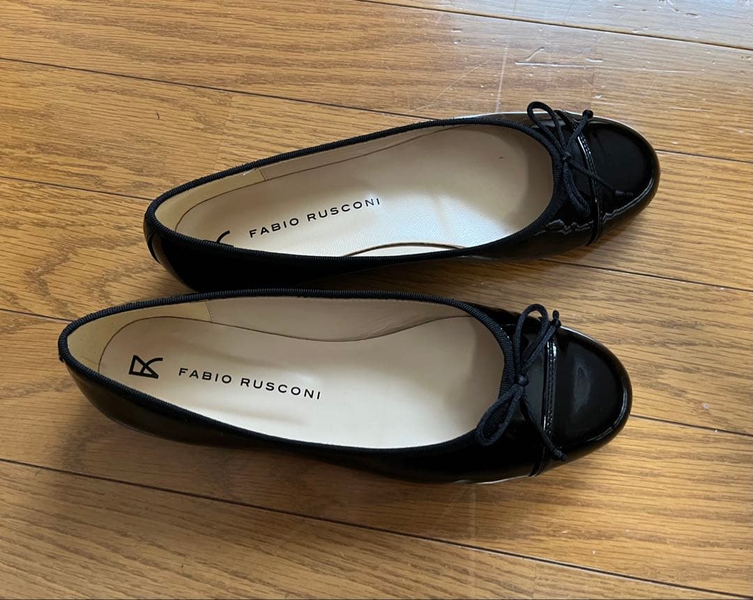 FABIO RUSCONI 黒 バレエシューズ リボン付き