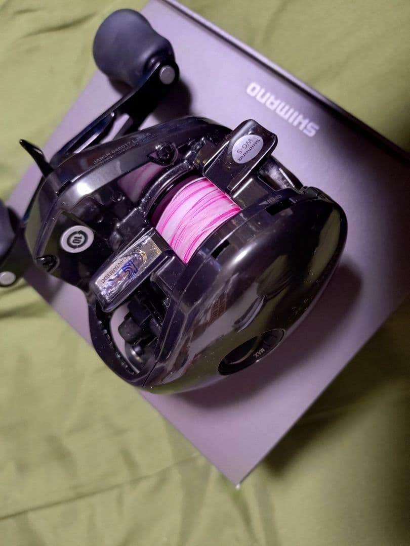 SHIMANO 23 アンタレス DCMD HG(左)