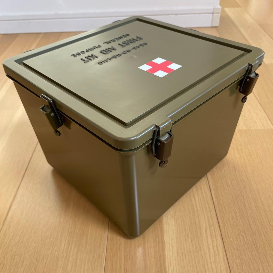 米軍実物　払い下げ　ファーストエイド・キットBOX 人気商品！1996年製