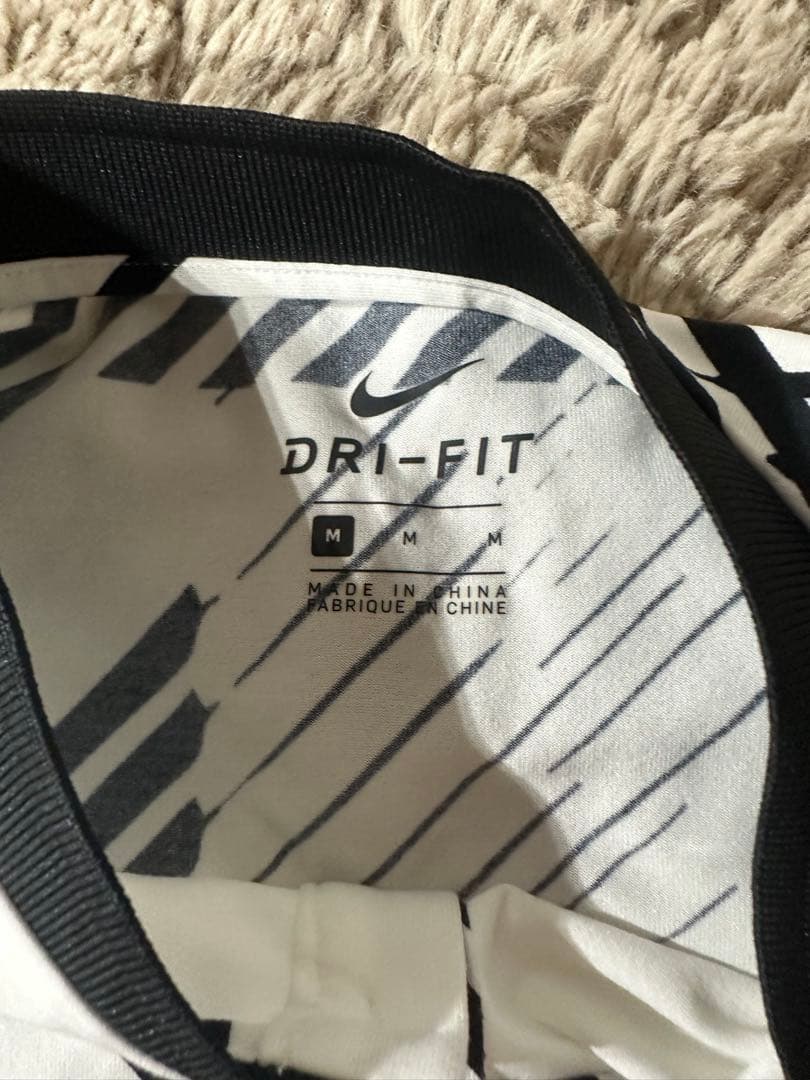 NIKE フェデラー　ウェア