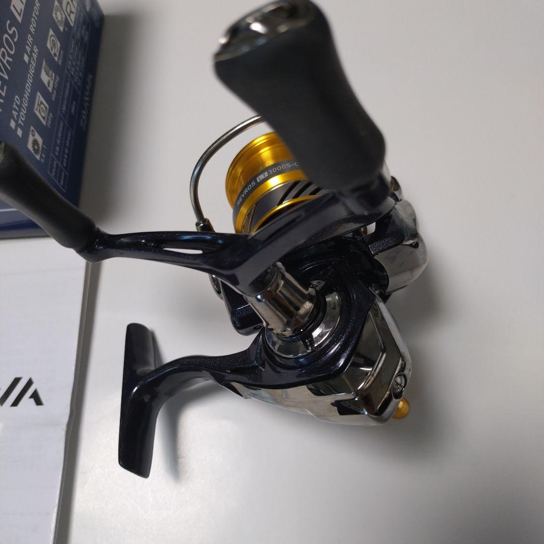 DAIWA REVROS LT 3000S-CH-DH フィッシングリール