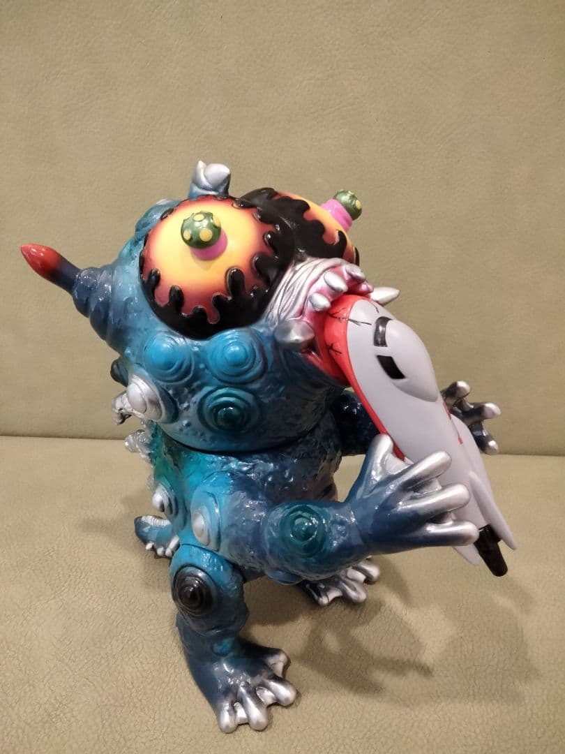 ソフビ　エレガブ　ネビュラ　izumonster 安楽安作　ブルマァク　怪獣
