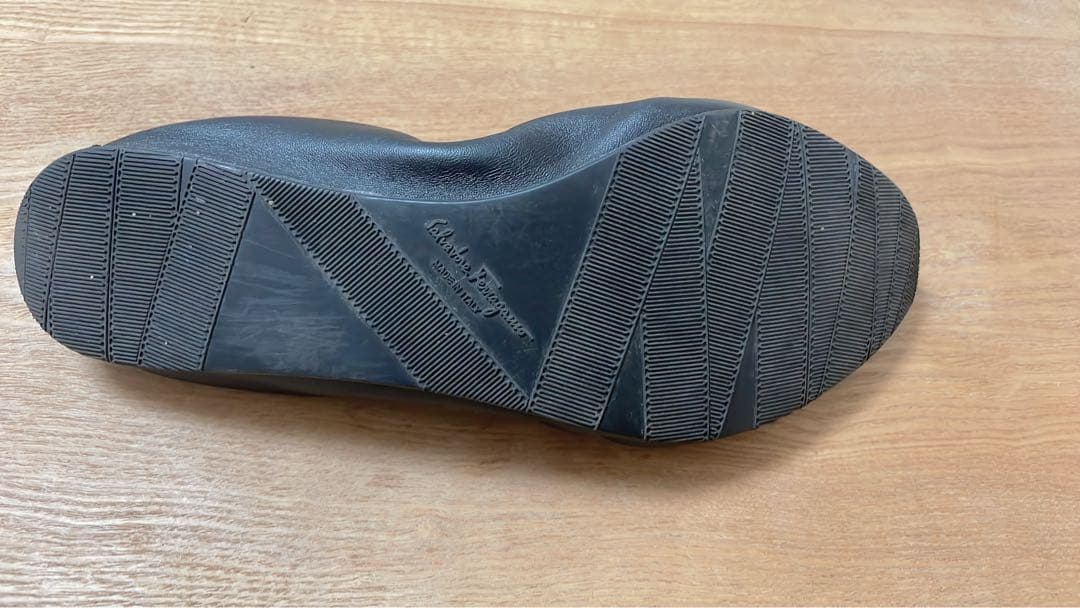 Ferragamo 黒 レザー バレエシューズ 保存袋付き