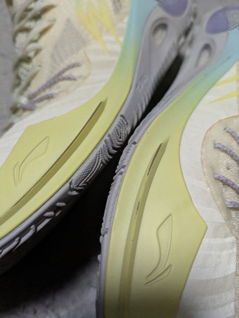 LI-NING WADE 808 3 ULTRA V2 色紙US9 27.0cm