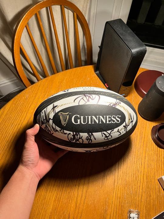 激レア！マニア必須 Cardiff Blues チームサイン入り試合球