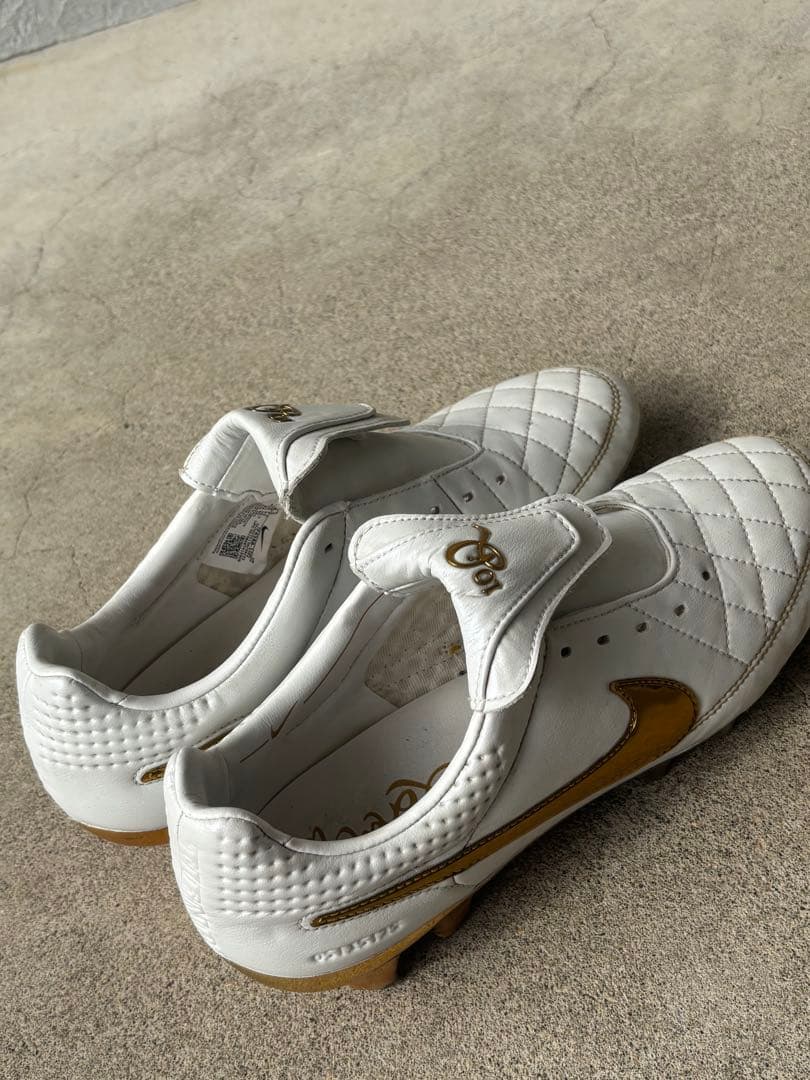 早い者勝ちRonaldinho×Nike Tiempo Legend スパイク