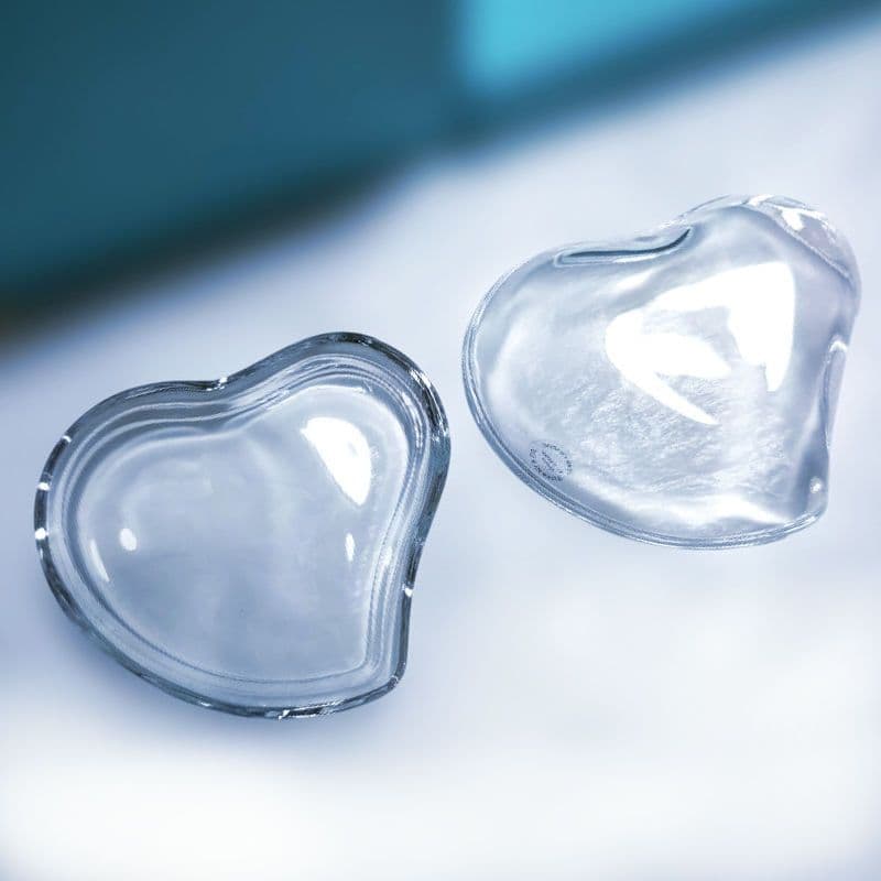 未使用シール付き　Tiffany & Co. 蓋付きハート型ガラストレイ　箱有り