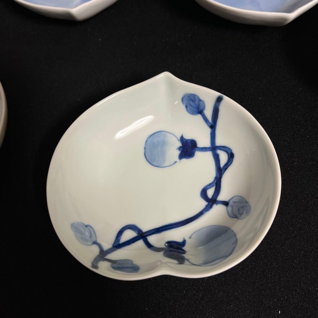 新品未使用　有田焼　皓洋窯　こうようがま　染付　桃型　小鉢　染付見込み桃　豆皿