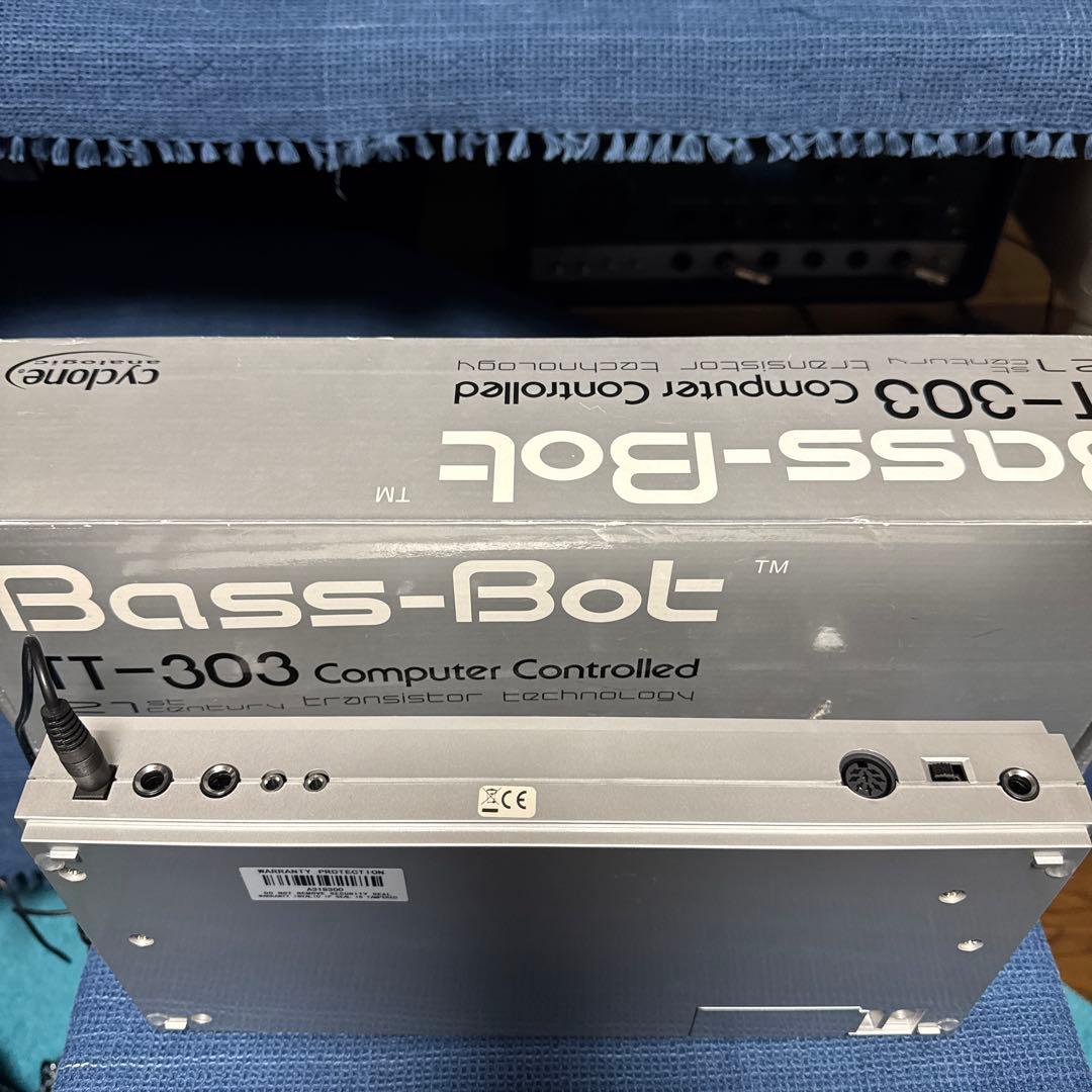 【美品】Cyclone TT-303 Bass-Bot