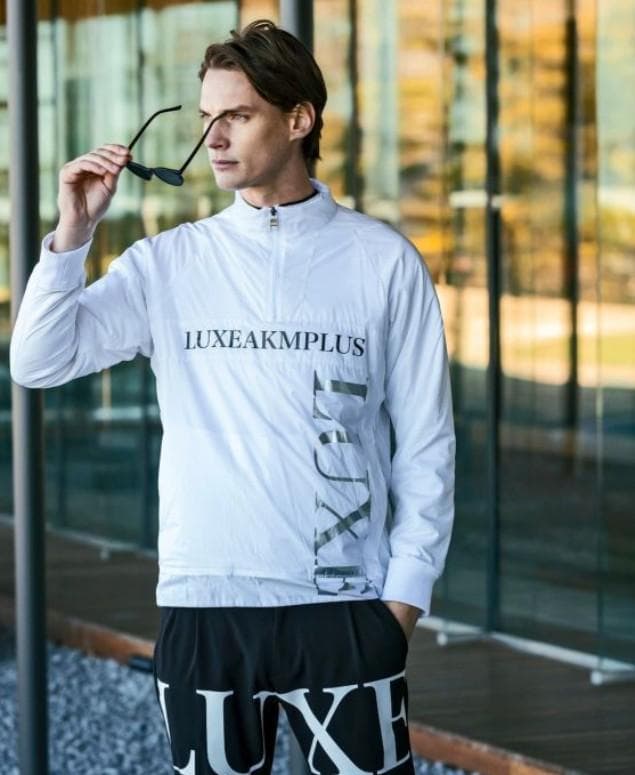 【新品】LUXEAKMPLUS 軽量ハーフジップトラックジャケット 白　M