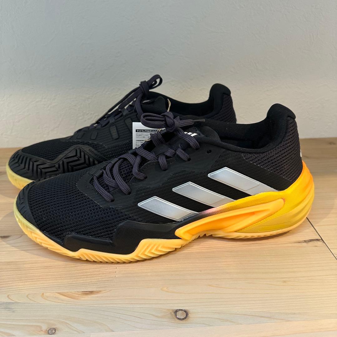 adidas テニスシューズ