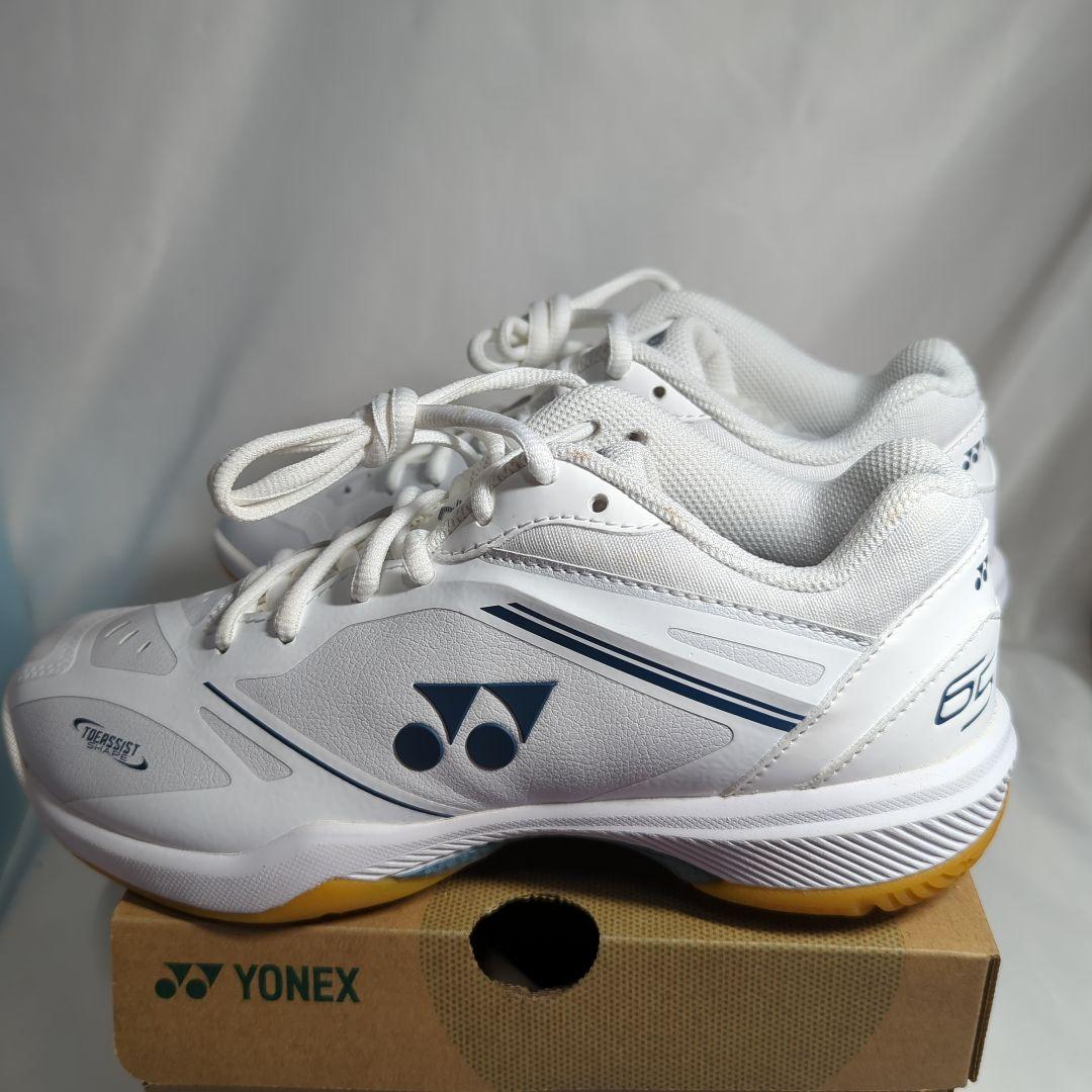 YONEX パワークッション65Zウィメン　ホワイト　23.5cm
