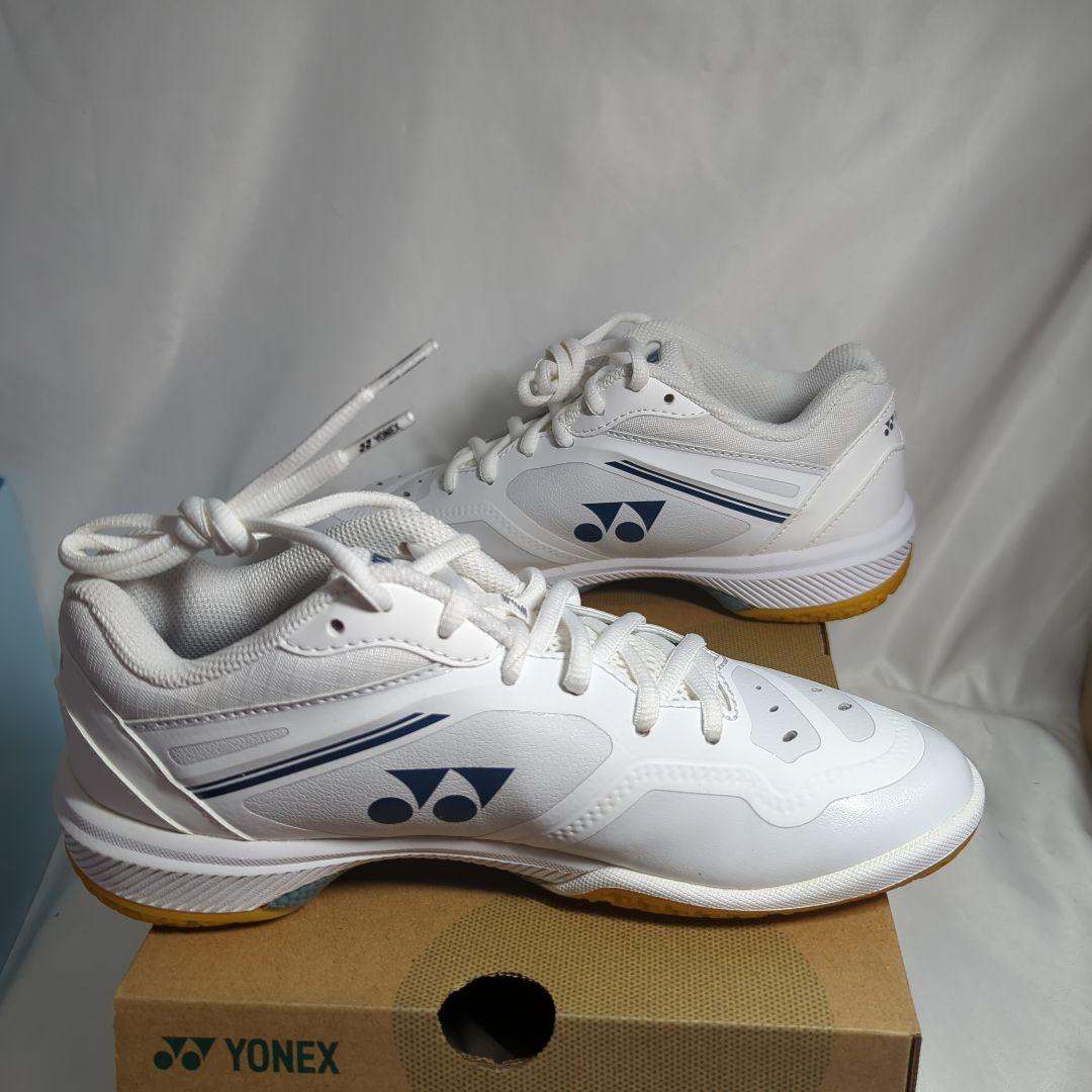YONEX パワークッション65Zウィメン　ホワイト　23.5cm