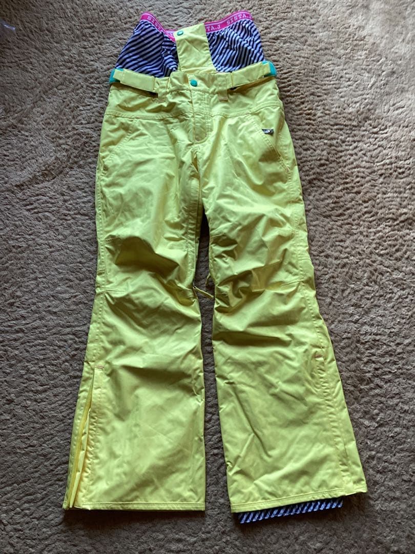 VOLCOMＸSIROPレディースＳスノボウェアスキーウェア