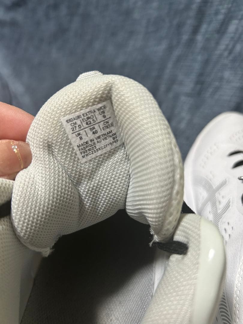 【美品】ASICS GELHOOP WIDE Ｅバスケットシューズ27.0cm