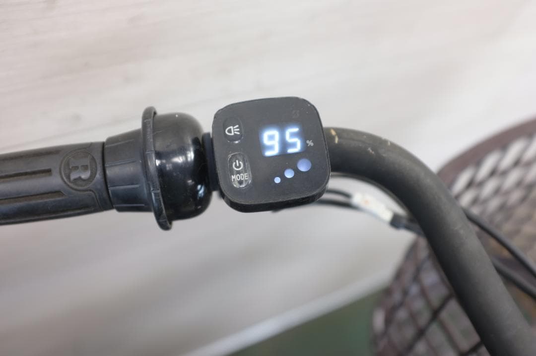 電動自転車 ブリヂストン製STEPCRUZ　26インチ 3段変速 8.0Ah