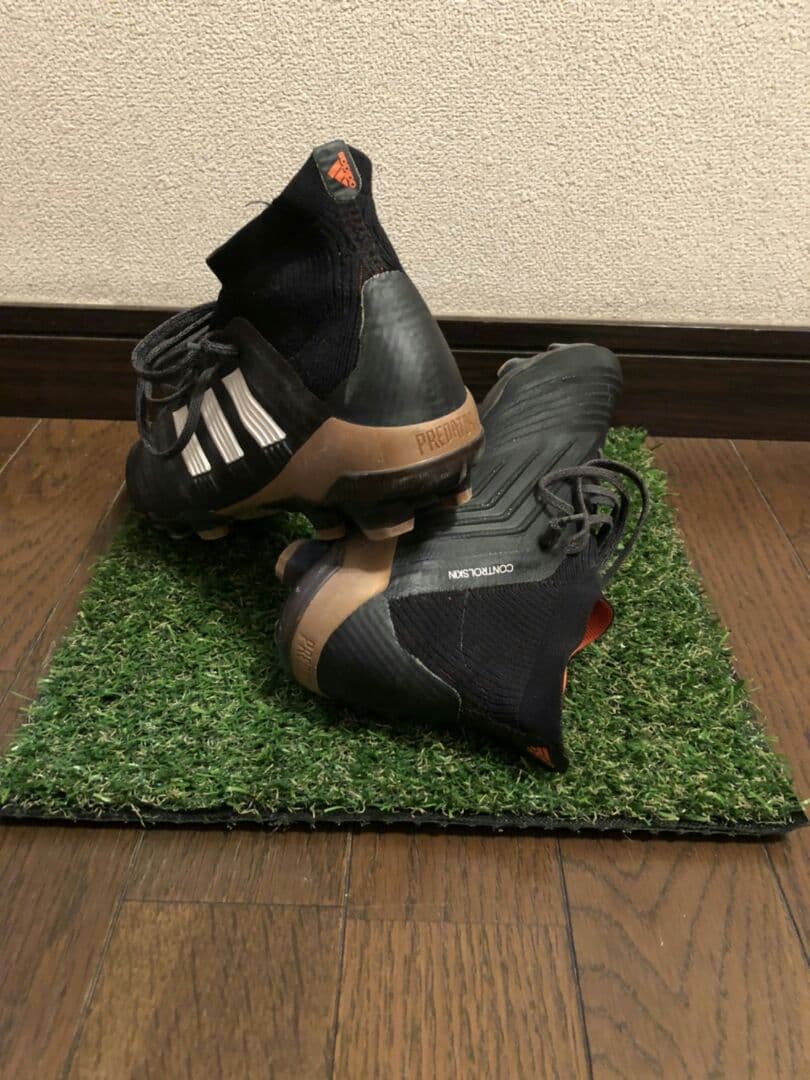 サッカースパイク adidas プレデター18.1ジャパンHG/AG