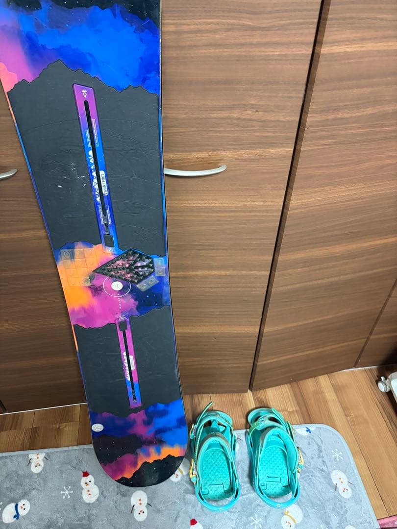 Burton カラフル宇宙模様スノーボード 142