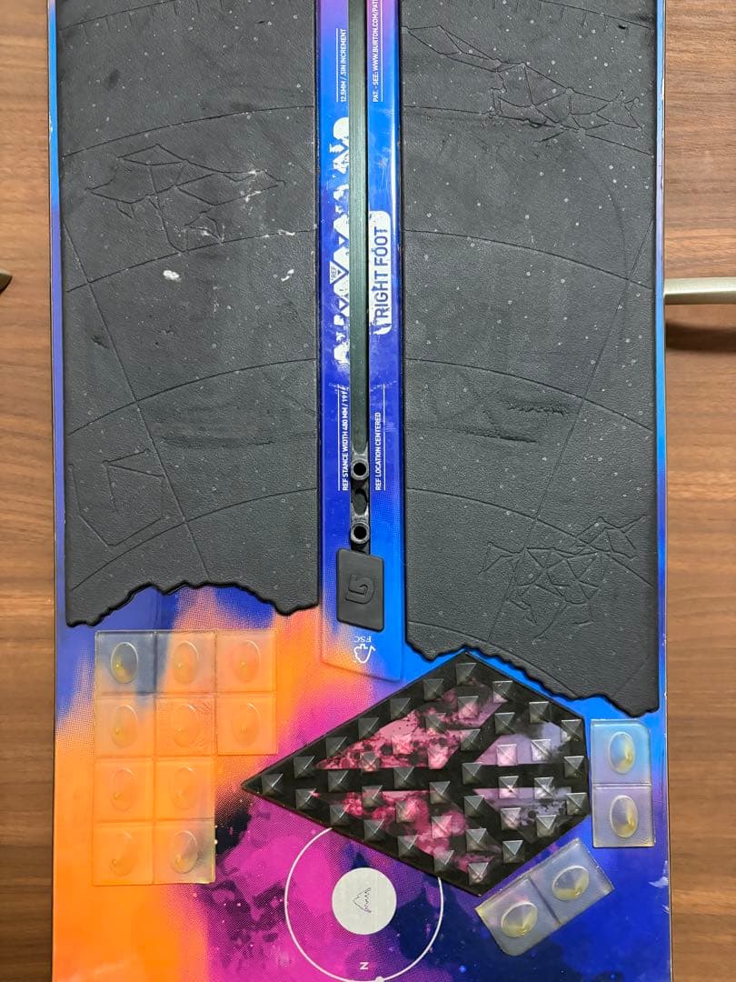 Burton カラフル宇宙模様スノーボード 142