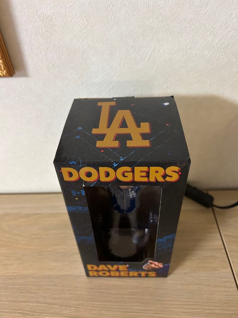【非売品】LA球場配布 ドジャース ロバーツ監督 ボブルヘッド