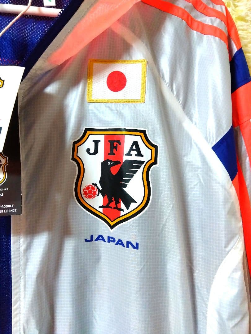 【タグ付き】サッカー日本代表2009 　　　　　　 アンセムジャケット／サイズＯ