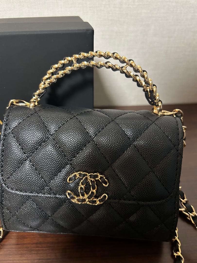 CHANEL ノベルティ ブラックレザー ショルダーバッグ
