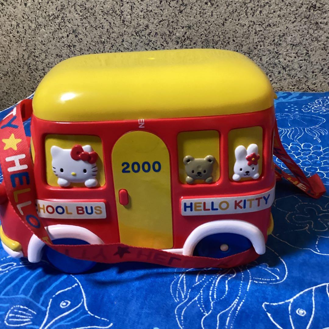 3502ハローキティスクールバス小物入れ &ハンカチ