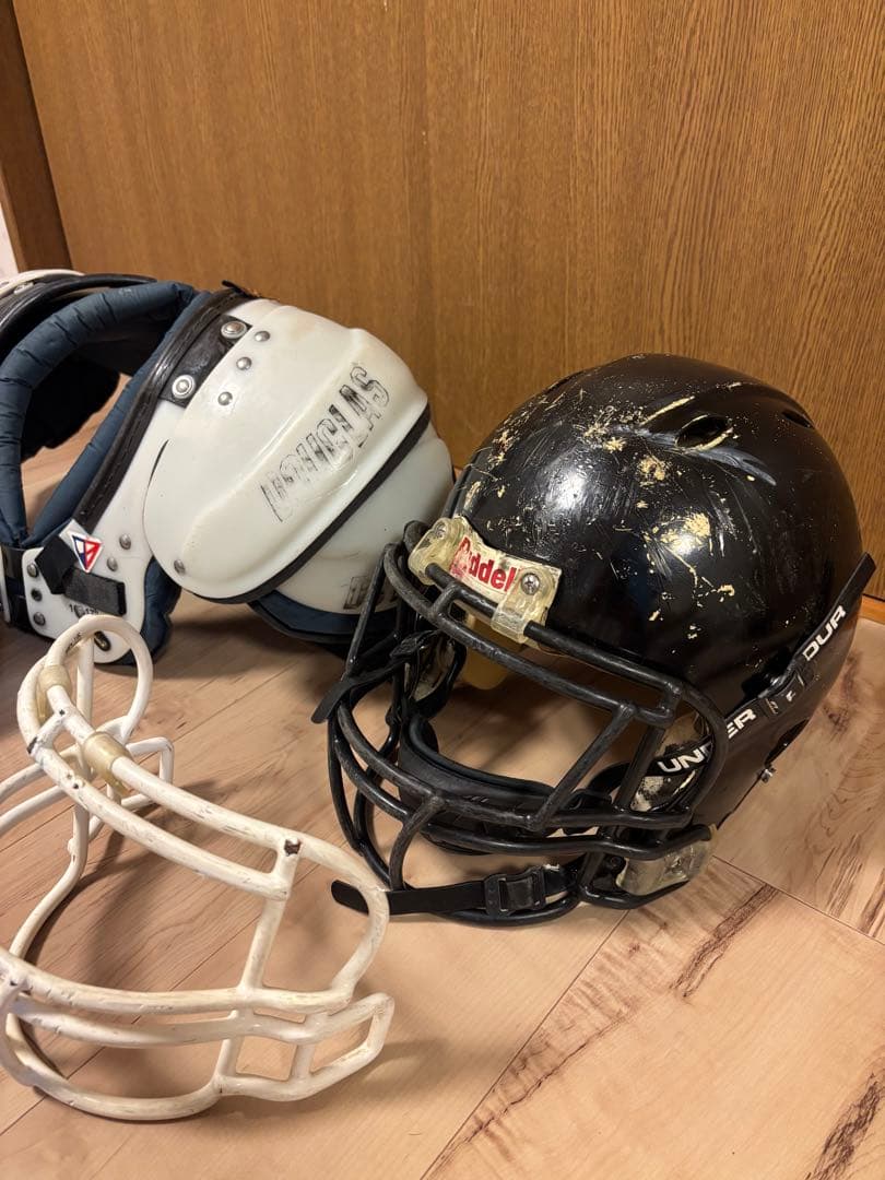 Sサイズショルダーパッドとヘルメットセット