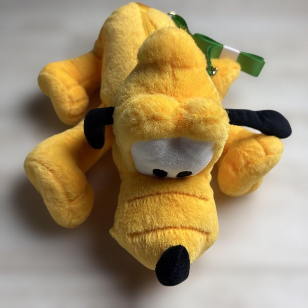 ディズニー　プルート マルチポシェット ぬいぐるみ風 手ぶらGoods