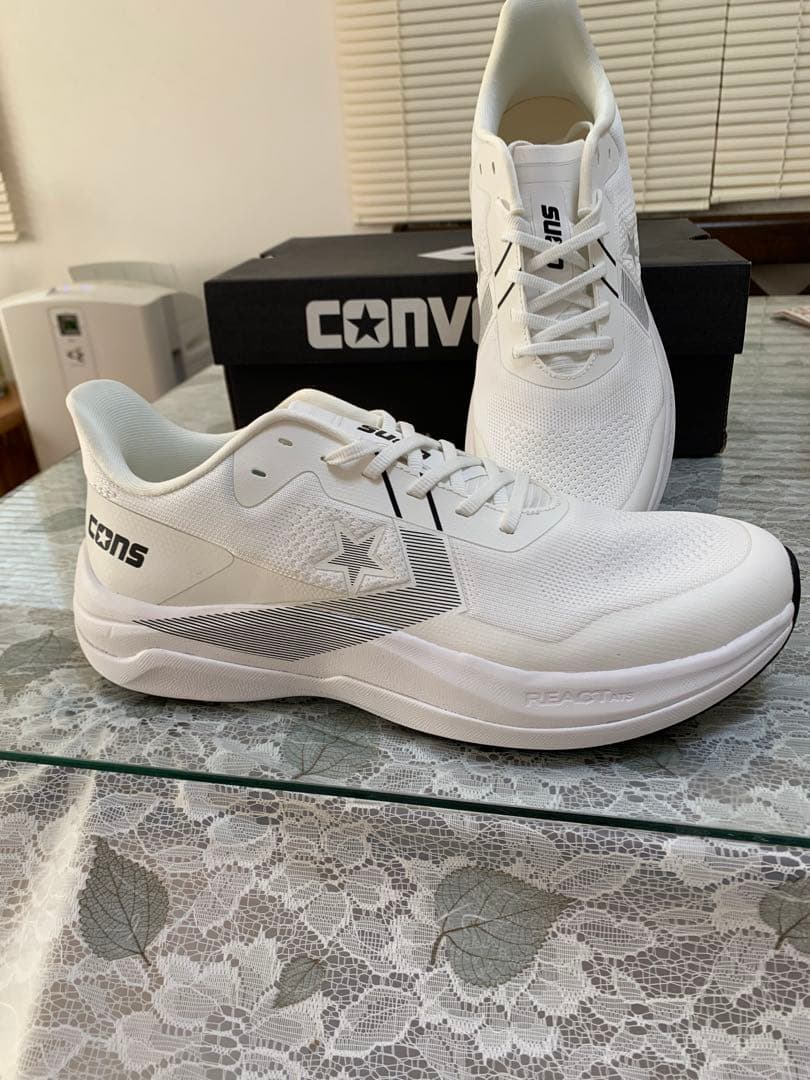 CONVERSE REACT ホワイト ランニングシューズ 28.5