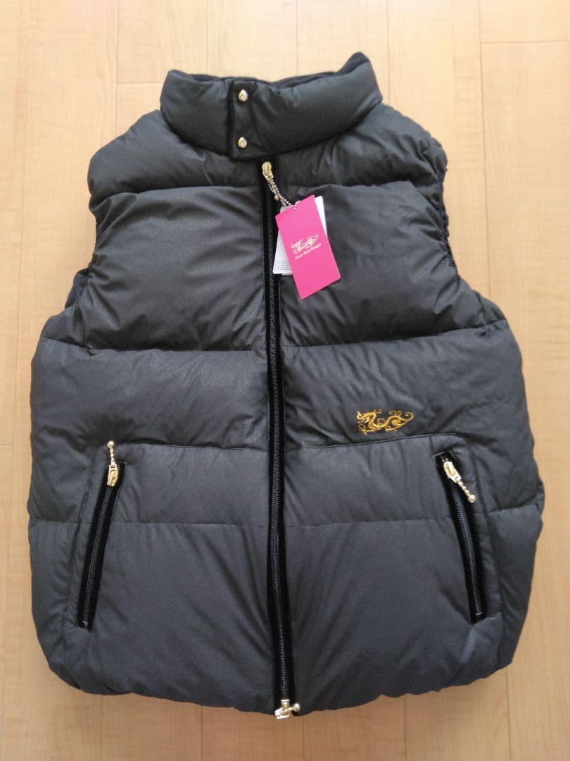 【新品】ダンスウィズドラゴン ラクーンファー付き 黒ダウンベスト サイズ４